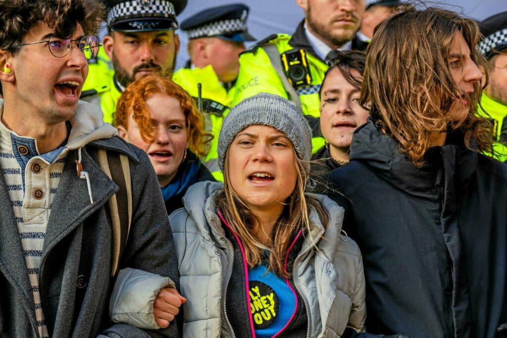 Informations nationales Greta Thunberg arretee lors dune manifestation a La Haye 1024x683 1